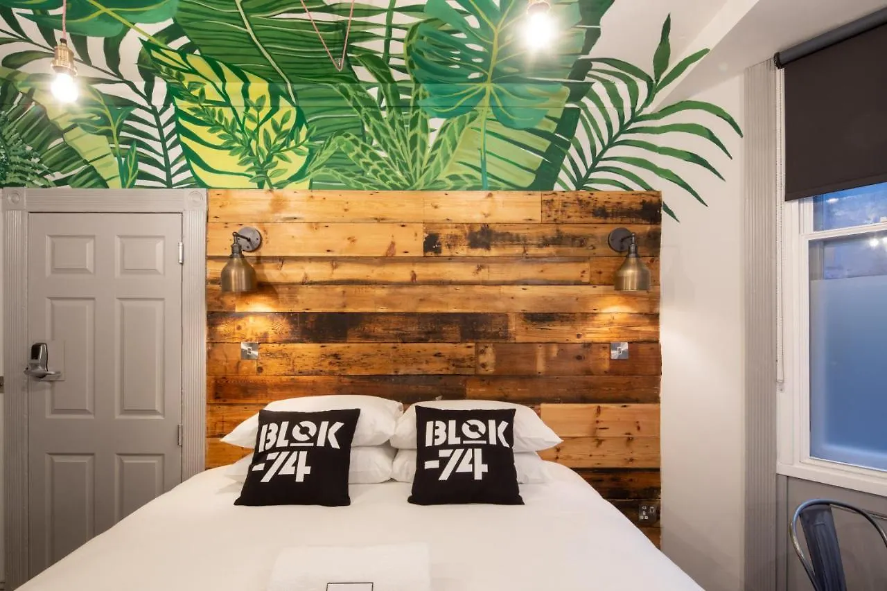 Blok-74 Hotel Brighton